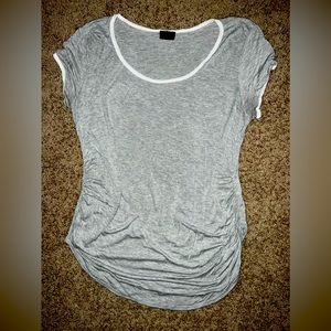 this is a maternity shirt I used when I was pregnant only 3 times.